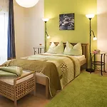 Feng Shui Wellness Apartmanhaz Heviz Apartment *