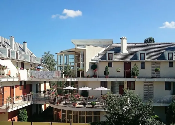 Feng Shui Wellness Apartmanhaz *